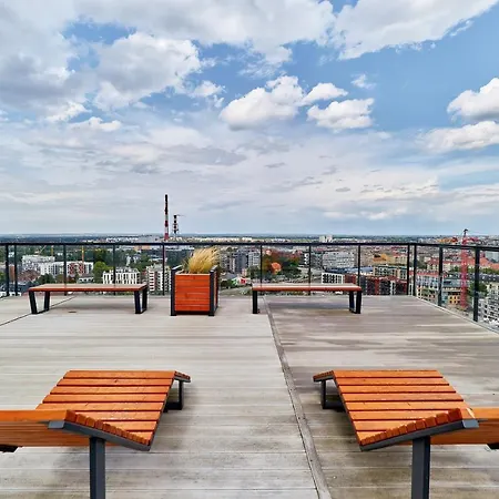 Sikorskiego With Free Garage By Renters Prestige