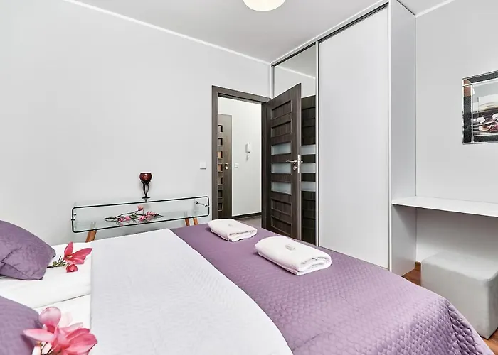 Sikorskiego With Free Garage By Renters Prestige Appartement *