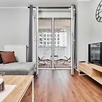 Sikorskiego With Free Garage By Renters Prestige 아파트