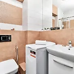 Sikorskiego With Free Garage By Renters Prestige 아파트