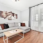 Sikorskiego With Free Garage By Renters Prestige 브로츠와프