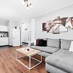 Lägenhet Sikorskiego With Free Garage By Renters Prestige