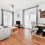 Sikorskiego With Free Garage By Renters Prestige Lägenhet Wrocław