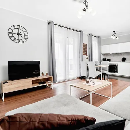 Sikorskiego With Free Garage By Renters Prestige