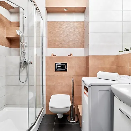 Sikorskiego With Free Garage By Renters Prestige