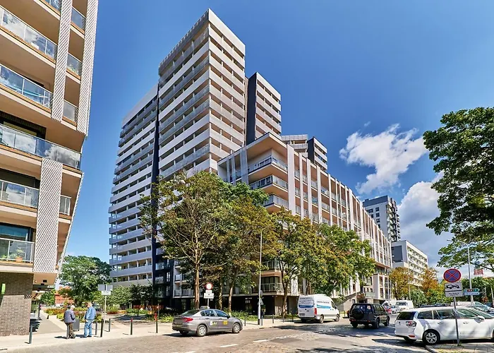 Sikorskiego With Free Garage By Renters Prestige * Wroclaw