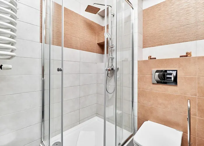 Daire Sikorskiego With Free Garage By Renters Prestige Wroclaw