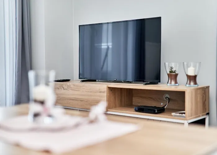 Daire Sikorskiego With Free Garage By Renters Prestige *