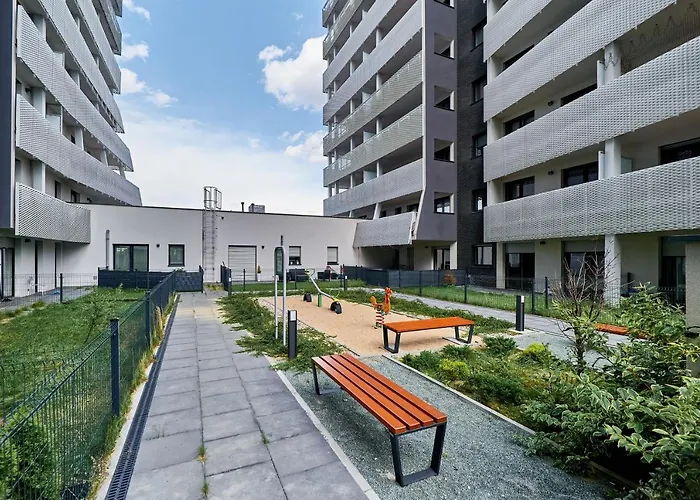 Sikorskiego With Free Garage By Renters Prestige * Wroclaw